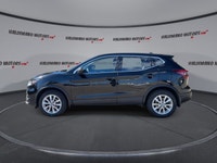 // ACCIDENT FREE!! // Meet the 2022 Nissan Qashqai S AWD, a smart compact SUV that fits daily life i... (image 4)