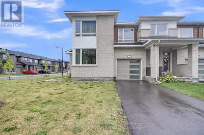 Welcome to 254 Ormiston Crescent, located in the desirable new Crown of Stonebridge community! This...