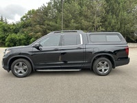 // ACCIDENT FREE!! // This 2022 Honda Ridgeline EX-L AWD is a smart pickup for daily life, family tr... (image 9)
