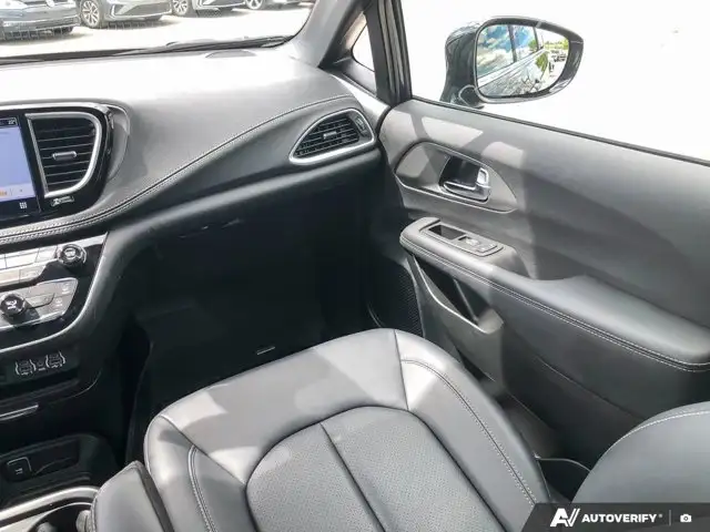 2025 Chrysler Pacifica Select | Apple/Android Auto | Clean5497663003826688027