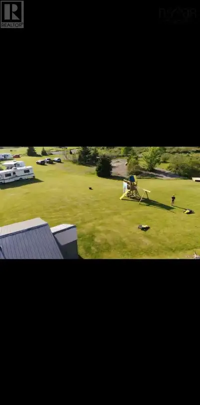 Looking for a perfect winter retreat and an exciting business opportunity? River's Edge Campground o...
