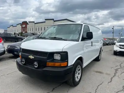 Chevrolet Express 2010 4X4 Automatique 4X4 163 000km V8 5.3L 1 seul propriétaire Jamais accidenter V...