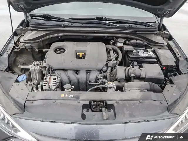 2020 Hyundai Elantra Luxury in Cars & Trucks in London - Image 11