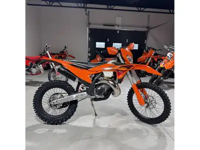 2026 KTM 150 XC-W KTM 150 XC-W 2026 Les photos peuvent être à titre indicatif et sans inscription. L...