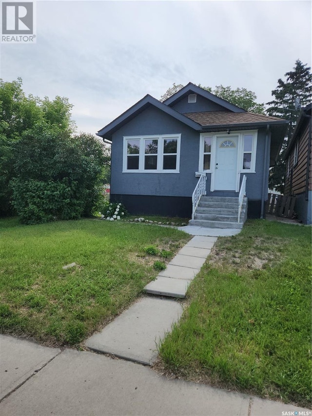 1560 Montague STREET Regina, Saskatchewan Houses for Sale Regina