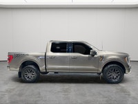 NAVIGATION, MOONROOF, REAR PARKING AID, LANE DEPARTURE WARNING, BACK-UP CAMERA Do you need a vehicle... (image 8)