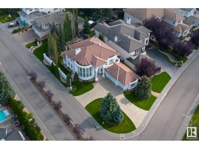 477 HEFFERNAN DR NW Edmonton, Alberta in Houses for Sale in Edmonton - Image 3