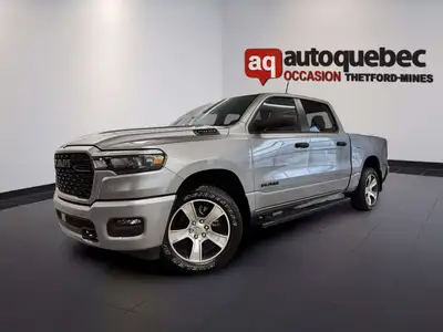 Superbe RAM 1500 Tradesman Crew Cab 4x4 avec le nouveau moteur Hurricane 3.0L, reconnu pour sa puiss...