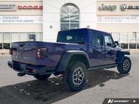 This Jeep Gladiator boasts a Regular Unleaded V-6 3.6 L/220 engine powering this Automatic transmiss... (image 5)