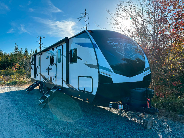 325 BHS (Bunkhouse) by Shadow Cruiser in Travel Trailers & Campers in Dartmouth