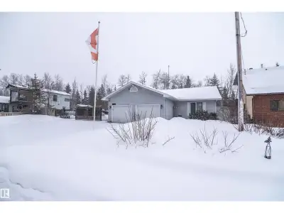 In a market where many properties in Ross Haven offer standard-sized lots, this home stands apart. L...