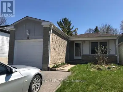 Beautiful Home In One Of The Best Communities In Richmond Hill, Family Originated Neighborhood. Enjo...