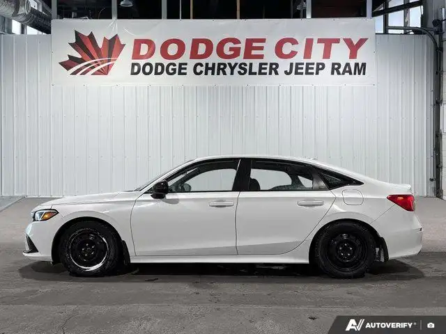 2022 Honda Civic Sedan Sport | Moonroof | Traffic Sign in Cars & Trucks in Saskatoon - Image 3