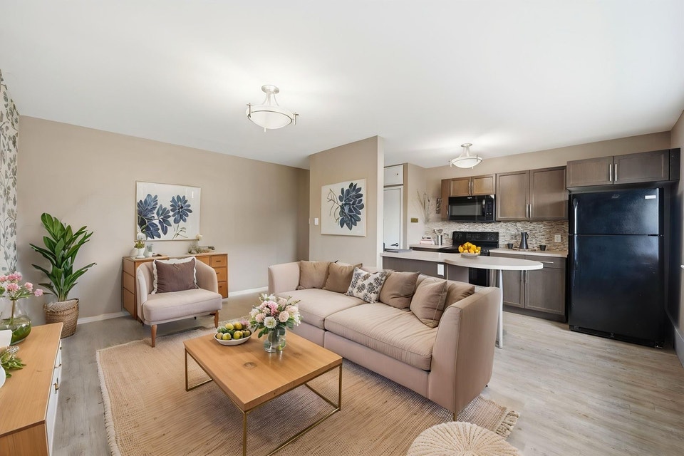 St. Vital - 2 BR - available Oct 15th 2