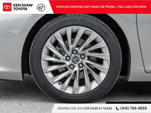 2021 Lexus ES 350 in Cars & Trucks in City of Toronto - Image 4