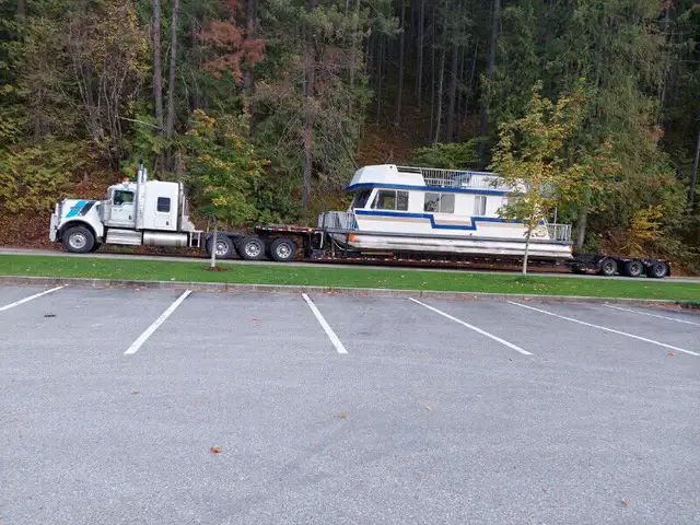 Professional Class 1 Driver in Drivers & Security in Delta/Surrey/Langley - Image 12