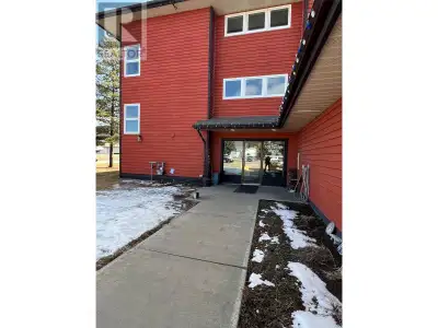 Looking for an affordable weekend getaway home away from home? Here is a well maintained, clean, ful...