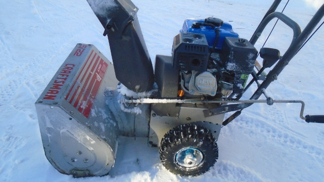 SNOW BLOWER, **BRAND-NEW (7.0 HP) ENGINE** - (SIDE WALK REBEL) in Snowblowers in Prince George - Image 4