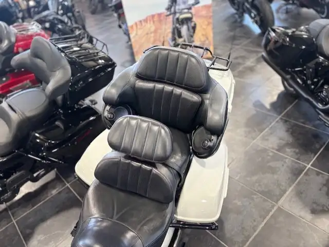 2020 Harley-Davidson CVO Limited in Street, Cruisers & Choppers in Sudbury - Image 6