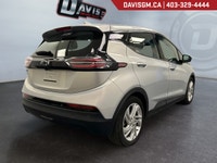 The 2023 Chevrolet Bolt EV 1LT blends efficient electric performance, modern technology, and everyda... (image 4)