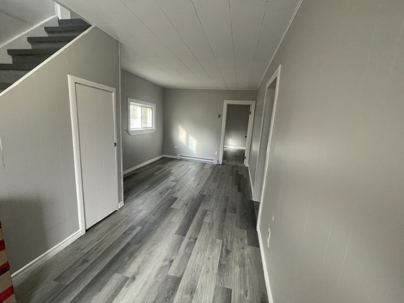 149 Beatty (Unit 1) 2 Bedroom All Inclusive Long Term Rentals