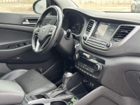 Low Mileage, Navigation, Sunroof, Leather Seats, Heated Seats, Power Tailgate! "Stratford Kia Used C... (image 4)