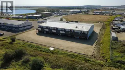 Welcome to an opportunity to lease this 5,000 SF commercial property! Located in a prime location ju...