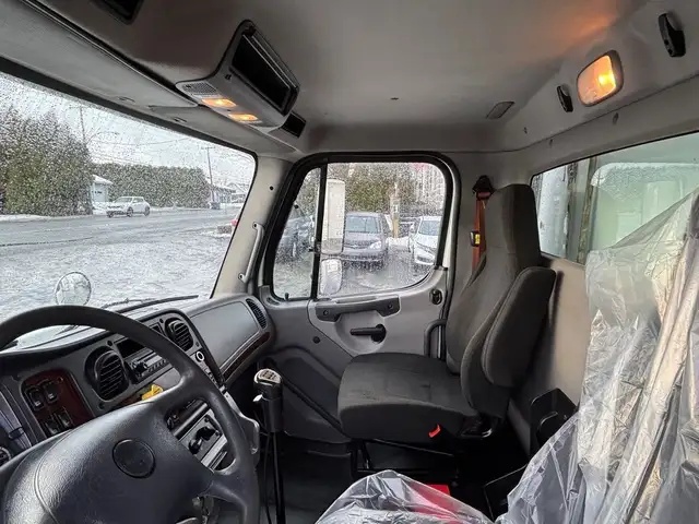 2014 Freightliner M2 112 in Heavy Trucks in St-Georges-de-Beauce - Image 14