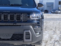 This Jeep Cherokee has a dependable Intercooled Turbo Gas/Electric I-4 1.6 L/98 engine powering this... (image 9)