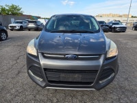 Experience the perfect blend of versatility and efficiency with the 2014 Ford Escape SE, designed fo... (image 1)
