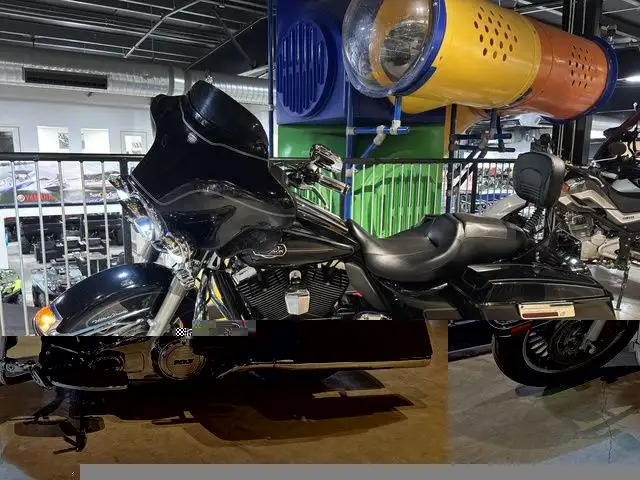 2012 Harley-Davidson HARLEY-DAVIDSON in Street, Cruisers & Choppers in City of Halifax - Image 5