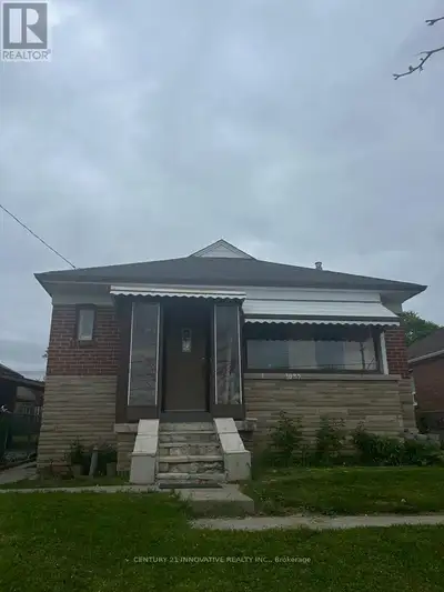 (BEDROOM ONLY) - 1837 VICTORIA PARK AVENUE Toronto (Wexford-Mary