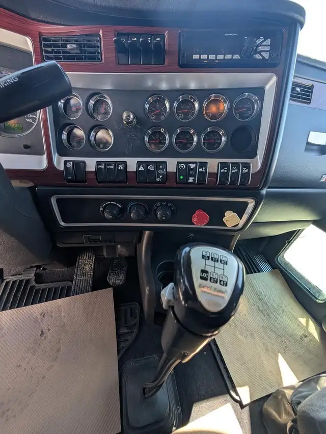 2008 KENWORTH W900L in Heavy Trucks in City of Montréal - Image 19