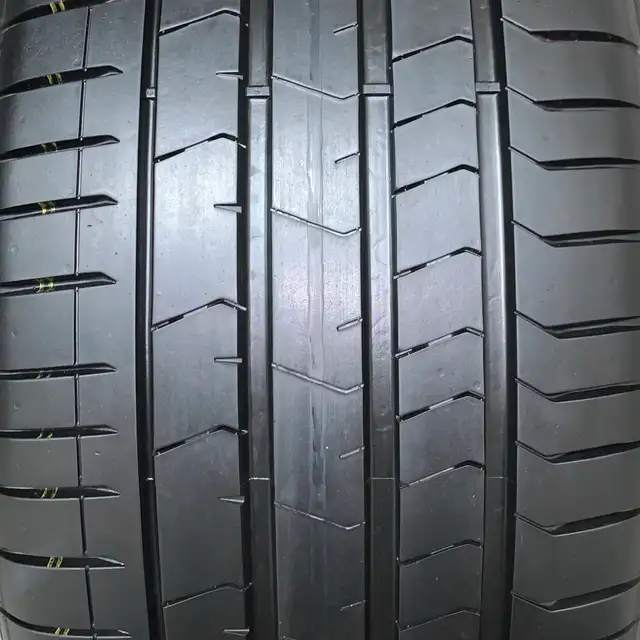 2018 BMW X5 / X6 OEM 20" Rims & RF Tires 99% *AMAZING* in Tires & Rims in Markham / York Region - Image 8