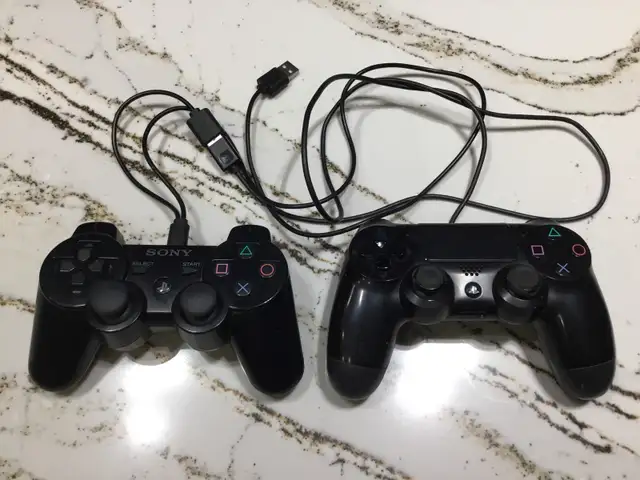 Working Sony PlayStation Slim PS3 (320G) with accessories. $22563871130302211124