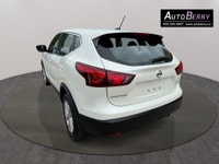 2018 Nissan Qashqai SV AWD White on Black Interior • 2.0L • AWD • ECO Mode • Auto • A/C • Dual-Zone... (image 5)
