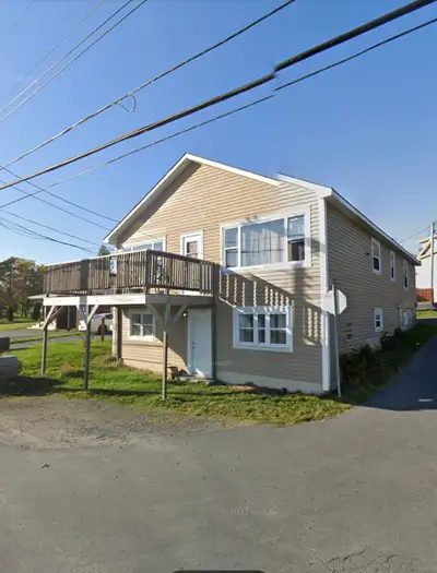 265C Water St is a spacious, 2 bedroom apartment located Water St in Bay Roberts, close to shopping,...