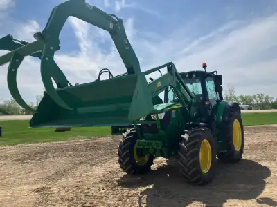 2020 JOHN DEERE 6120M 1403 HOURS FRONT 420/70R28 TIRES REAR 620/70R38 TIRES JOHN DEERE 603M LOADER W...