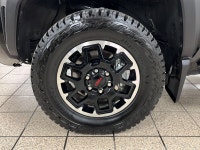 Engineered for drivers who want capability without compromising conscience, this 2025 Toyota Tacoma... (image 8)