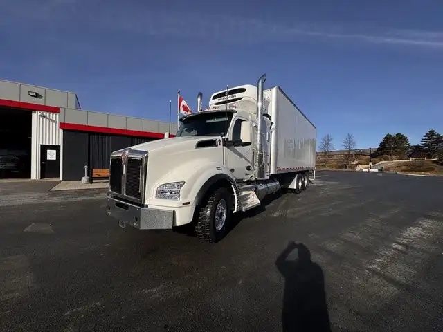 2025 Kenworth T880 in Heavy Trucks in Moncton - Image 18