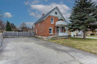 Homes for Sale in Rosemount, Kitchener, Ontario $689,900