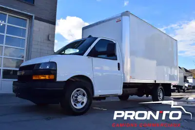 Chevrolet Express 3500 2025 ** Boite Transit 14 pieds ** Rampe de chargement ** Cruise ** AC ** Came...