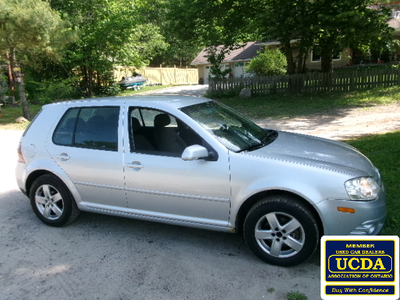 Just up from the GTA. Clean body and floors. 2.0 gas non-turbo automatic. Ps, pws, pdls, pms, tilt,...