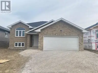 393 CYPRESS LANE Unit# 2 Lakeshore, Ontario