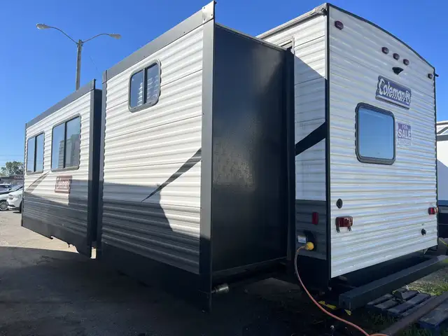 2020 DUTCHMEN COLEMAN LANTERN 337BH (FINANCING AVAILABLE) in Travel Trailers & Campers in Strathcona County - Image 5