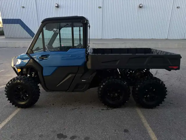 2023 CAN AM DEFENDER LIMITED HD 10 6X6 (FINANCING AVAILABLE) in ATVs in Strathcona County - Image 5