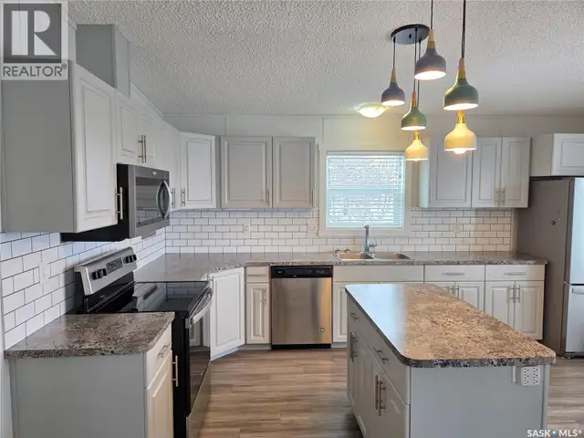 413 Railway STREET Kipling, Saskatchewan in Houses for Sale in Regina - Image 14