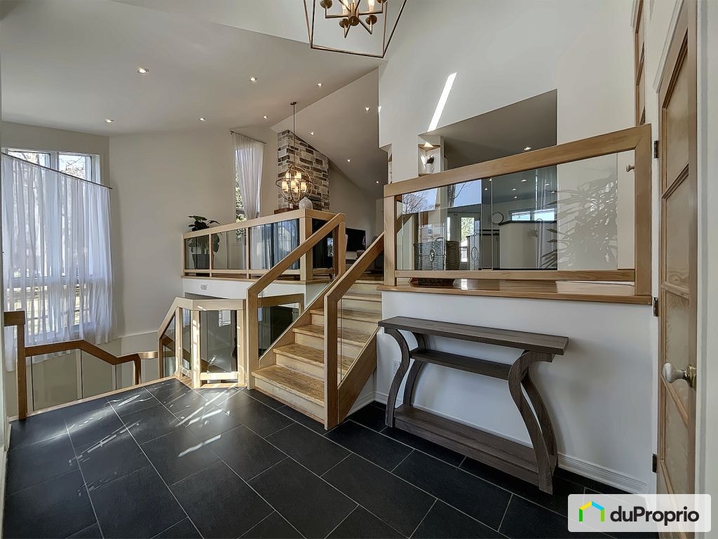 $869,000 - Bungalow for sale in Terrebonne (Lachenaie) — photo 2