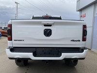 CLEAN CARFAX ONE OWNER, Heated Front Seats, Back up Camera, 3.92 Rear Ratio, Engine: 5.7L HEMI VVT V... (image 3)