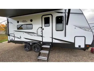 EAST TO WEST Alta travel trailer 1900MMK highlights: Queen Murphy Bed Shower Skylight Pass-Through S...